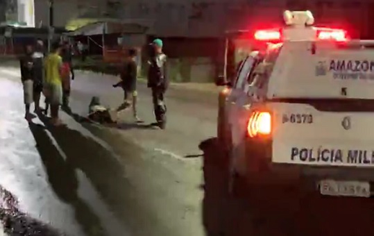 Homem é atropelado ao tentar atravessar avenida movimentada de Manaus
