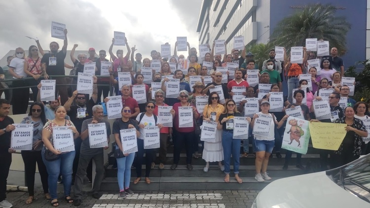 Sobre a greve dos professores e os impactos negativos na vida das pessoas