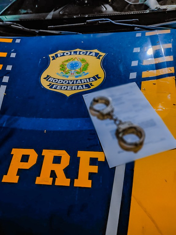 Foragido é preso pela PRF durante blitz na BR-319