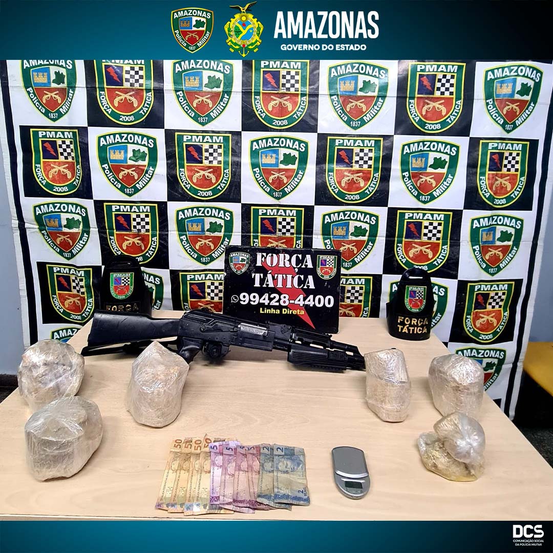 Dupla é presa com fuzil falso e 6 kg de drogas em Manaus