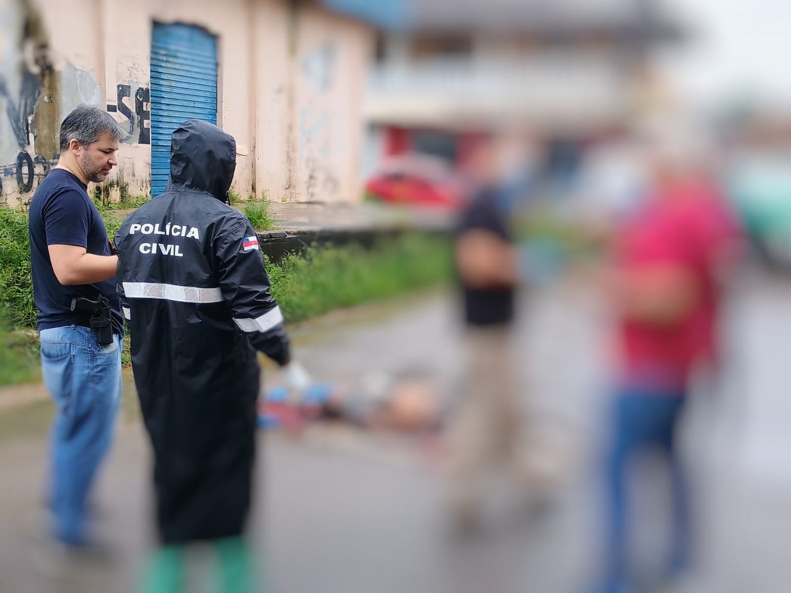 Homem é enforcado com cinto e arrastado por rua no bairro Novo Aleixo