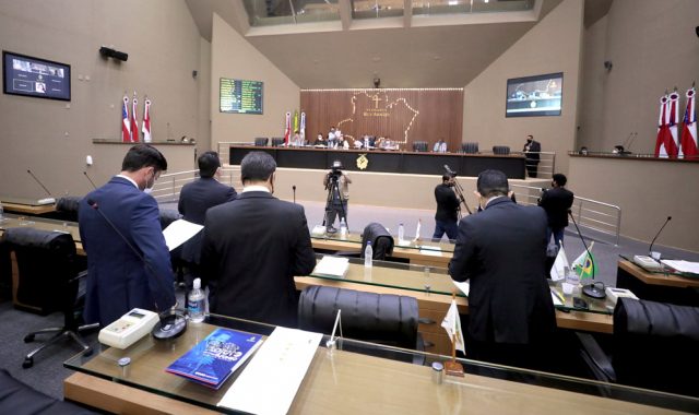 Deputados estaduais cobram novamente celeridade na vacinação no Amazonas