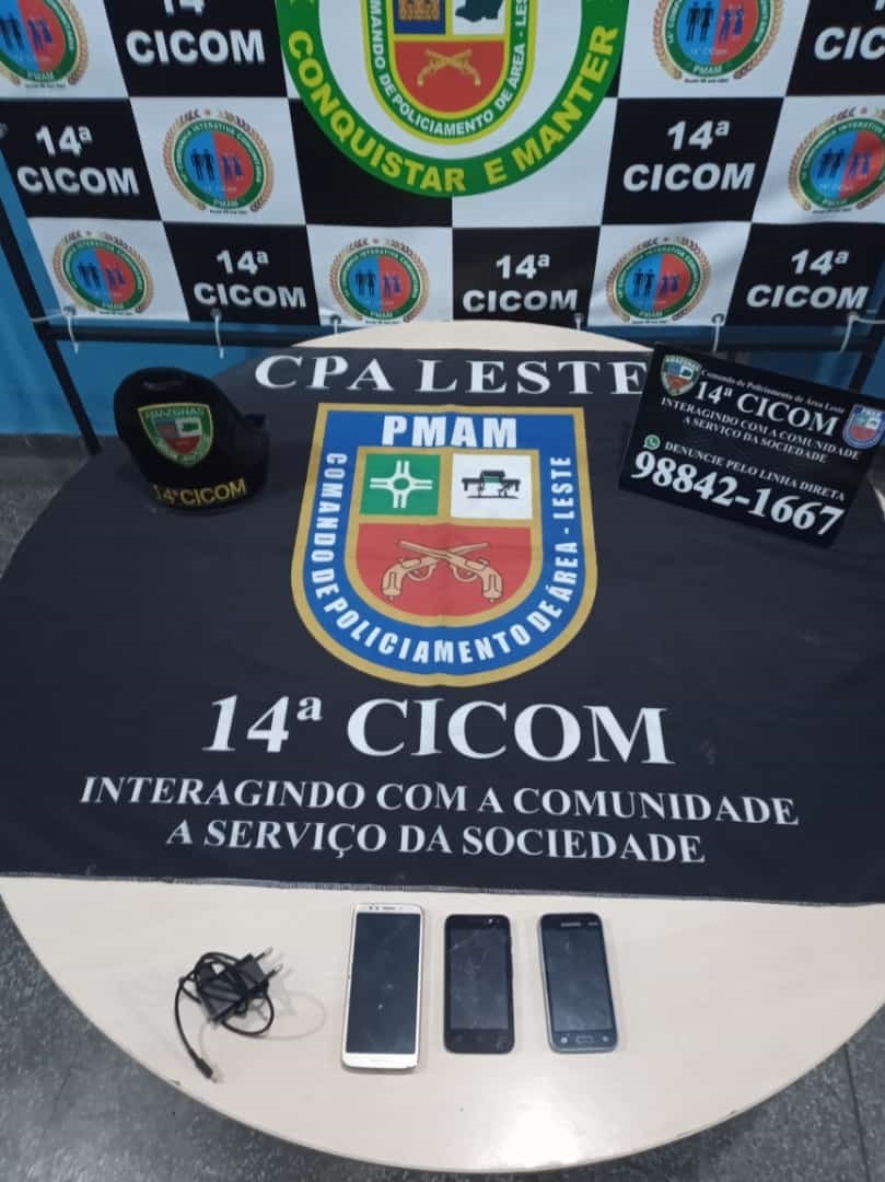 Dupla é presa após roubar celulares no ônibus da linha 678 em Manaus