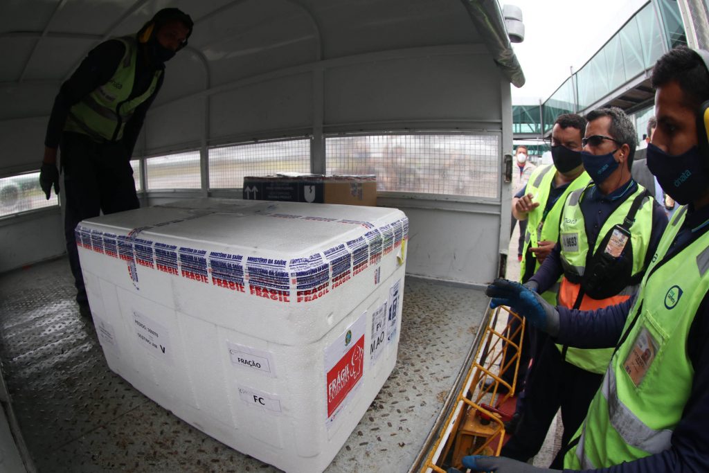 Amazonas recebe mais 64.090 doses de vacinas contra Covid-19