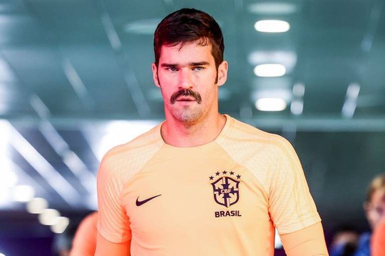 Alisson comemora longevidade na seleção e valoriza jovens