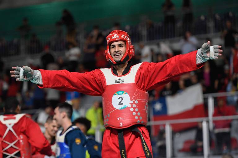 Brasileiro campeão do taekwondo no Pan é suspenso por doping