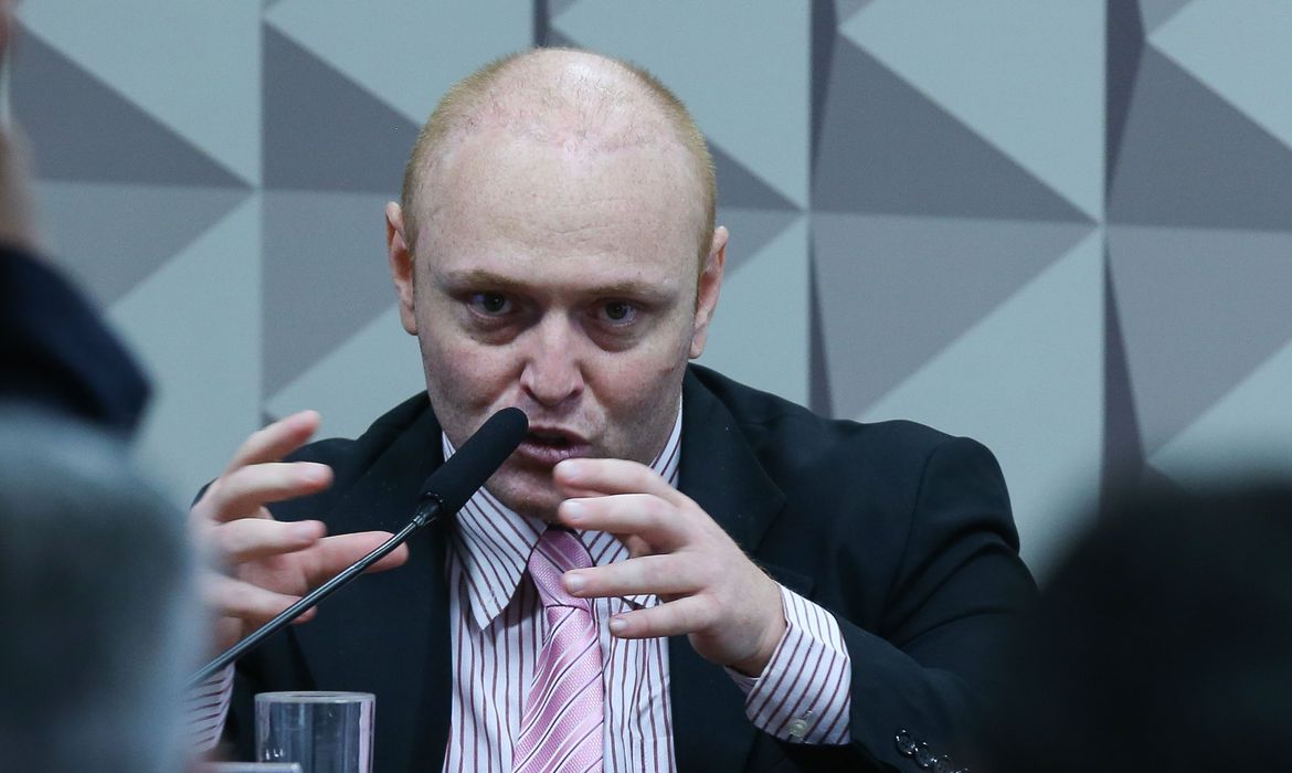 Defesa de Hacker da Vaza Jato vai pedir proteção após depoimento à CPMI