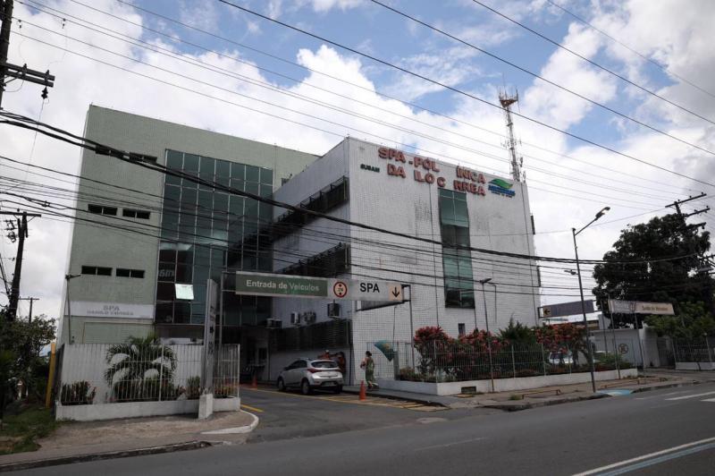 Corpo de homem é abandonado na frente de SPA em Manaus