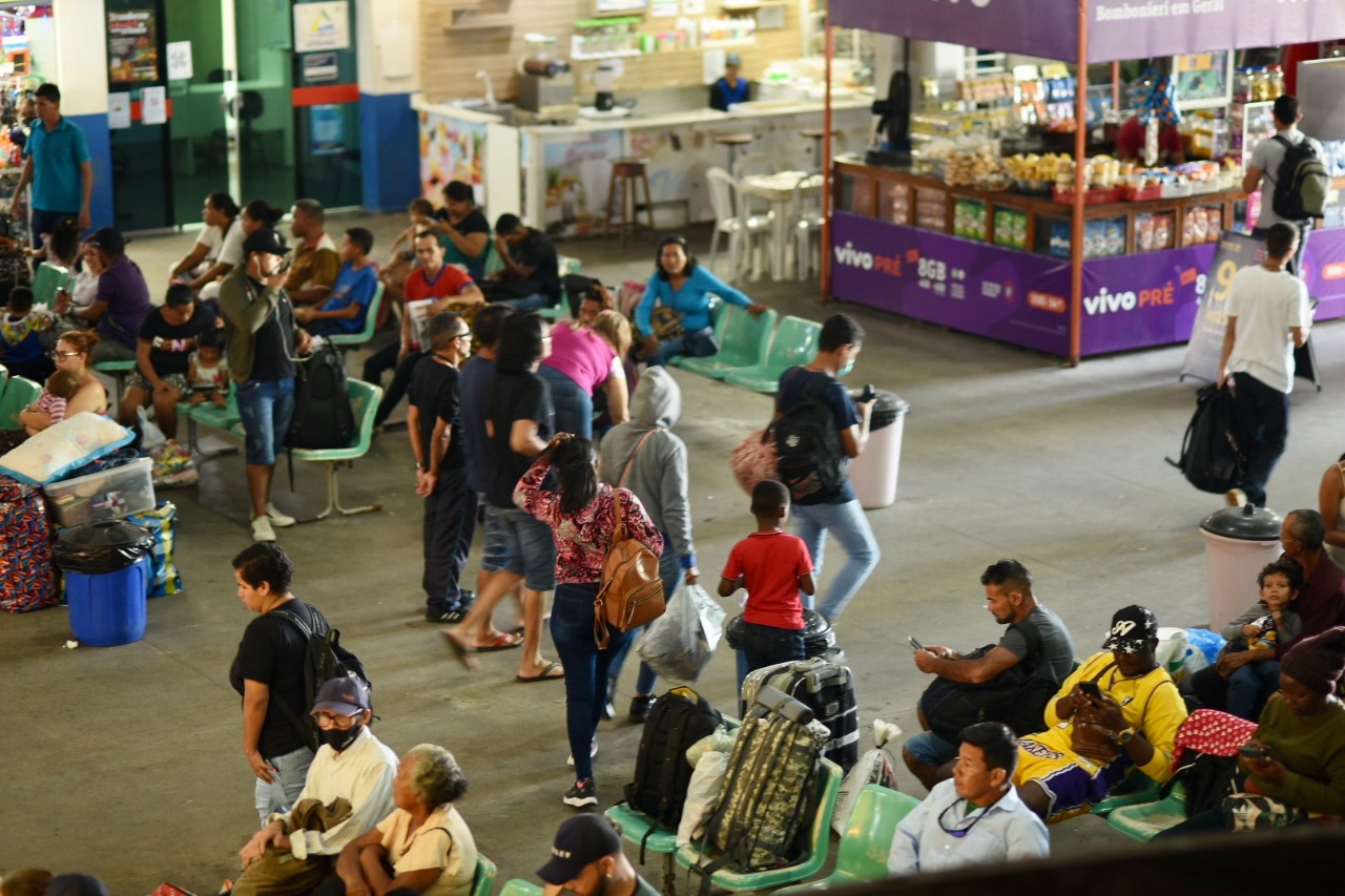 Mais de 28 mil pessoas devem deixar Manaus durante o feriado prolongado