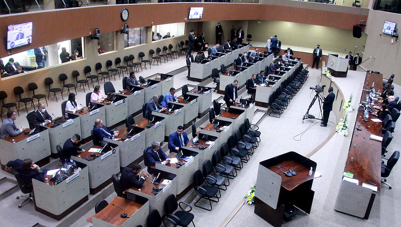 Vereador cobra mais transparência no uso da verba na Câmara de Manaus