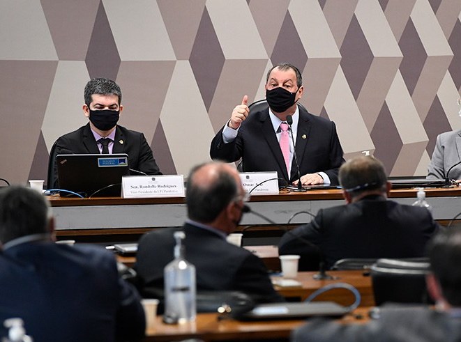 Omar nega que foi aconselhado a não se candidatar a reeleição ao Senado