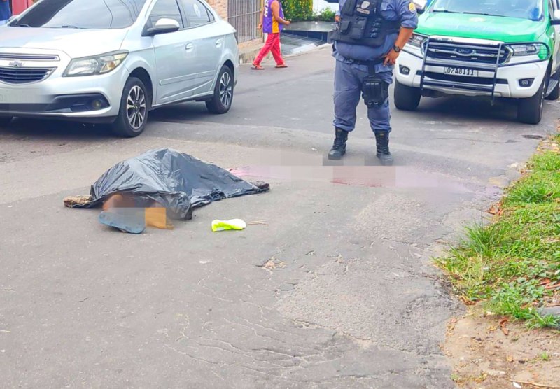 Homem é assassinado após deixar esposa no trabalho em Manaus
