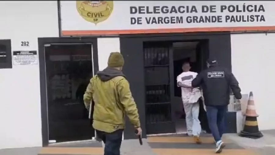 Ladrão faz lanche durante roubo e é preso após deixar rastro