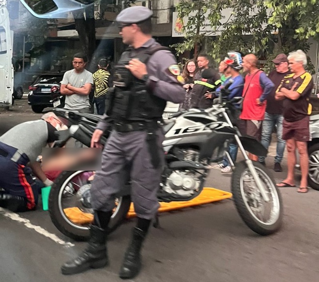 Mulher que teve perna dilacerada em acidente morre em hospital de Manaus