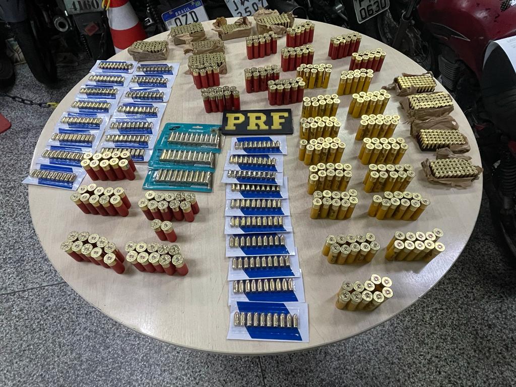 Mais de mil munições são apreendidas em carro por aplicativo na BR-174