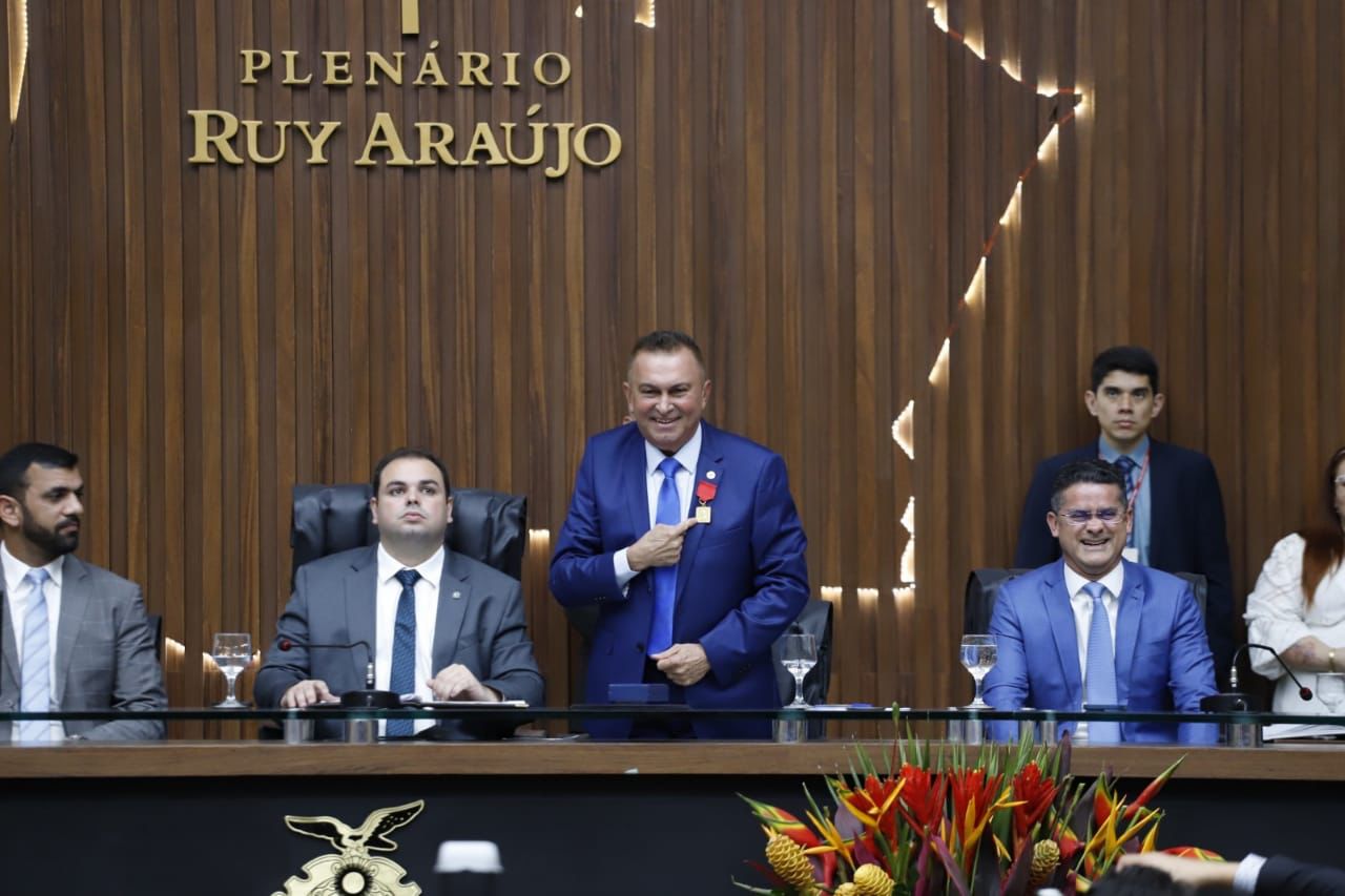 Sabá Reis recebe maior honraria do Amazonas 