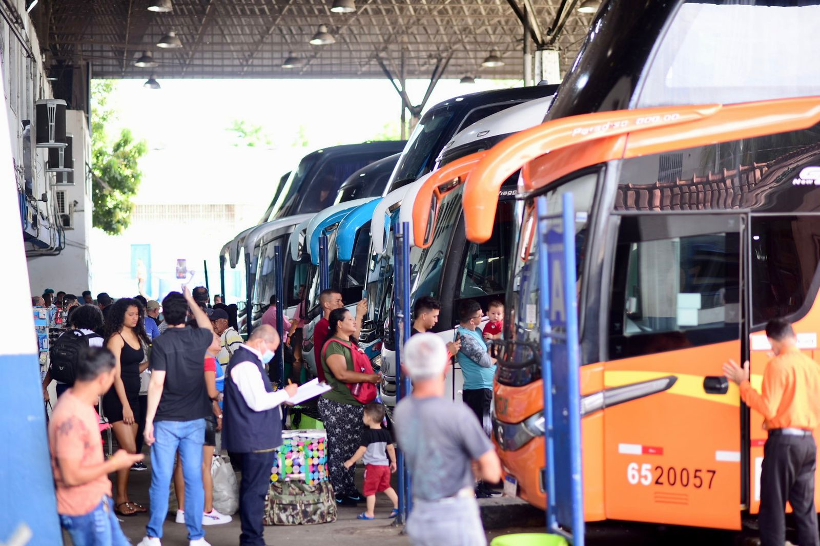 Mais de 27 mil pessoas devem deixar Manaus no feriadão