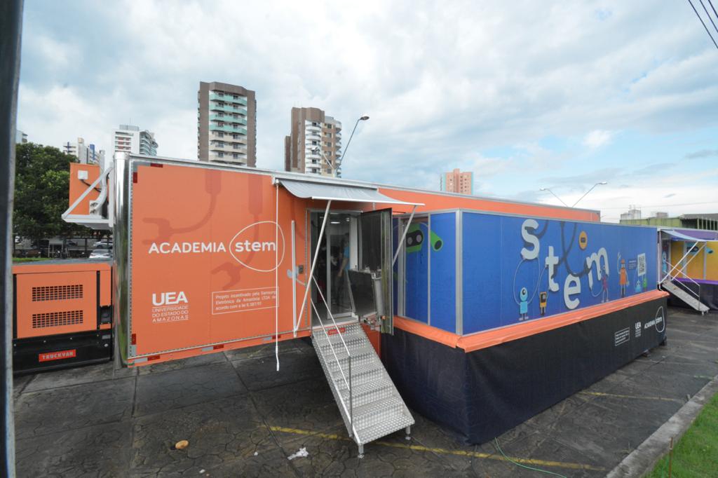 Academia Stem/UEA abre inscrições gratuitas para cursos em Manaus