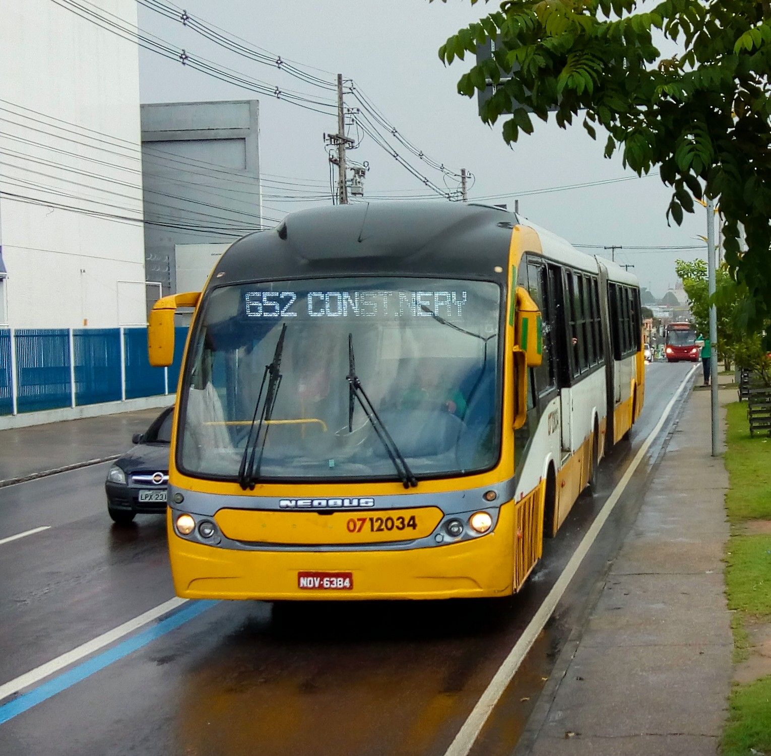 Assaltantes tocam o terror em assalto ao ônibus da linha 652 em Manaus