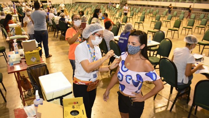 Studio 5 volta a funcionar como ponto de vacinação contra Covid-19