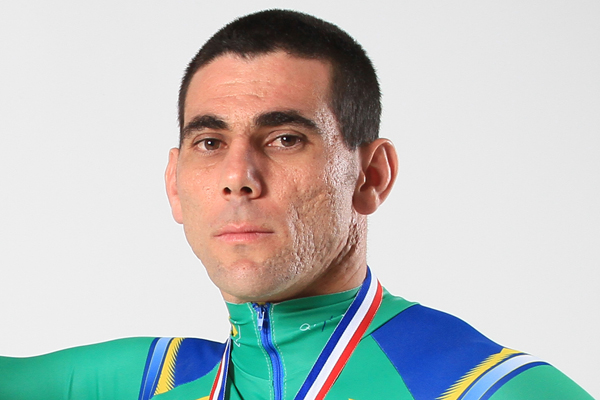 Atleta olímpico Odirlei Pessoni morre em grave acidente de moto