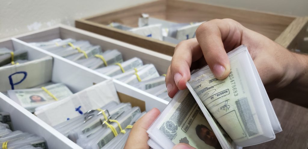 Projeto propõe que tipo sanguíneo de motoristas seja registrado em CNH 