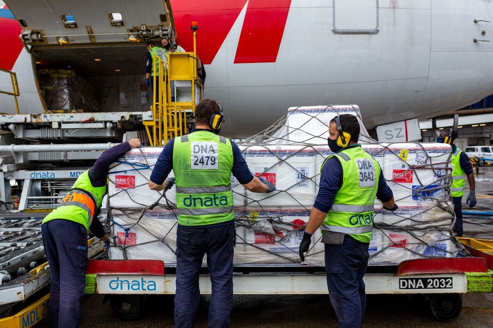 Brasil deve receber mais 27 milhões de doses de vacina em abril