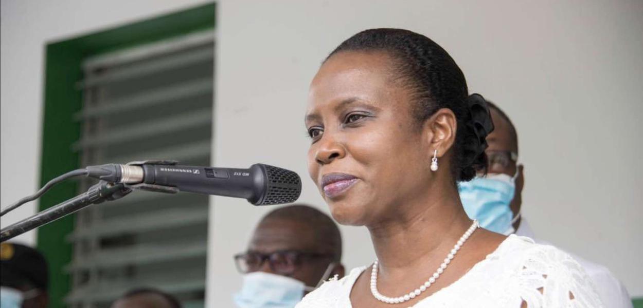 Comissão do Haiti corrige informação e diz que primeira-dama não morreu