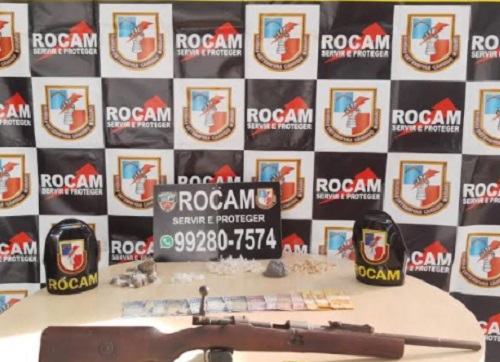 Ao tentar fugir da polícia, suspeito é preso com fuzil em Manaus