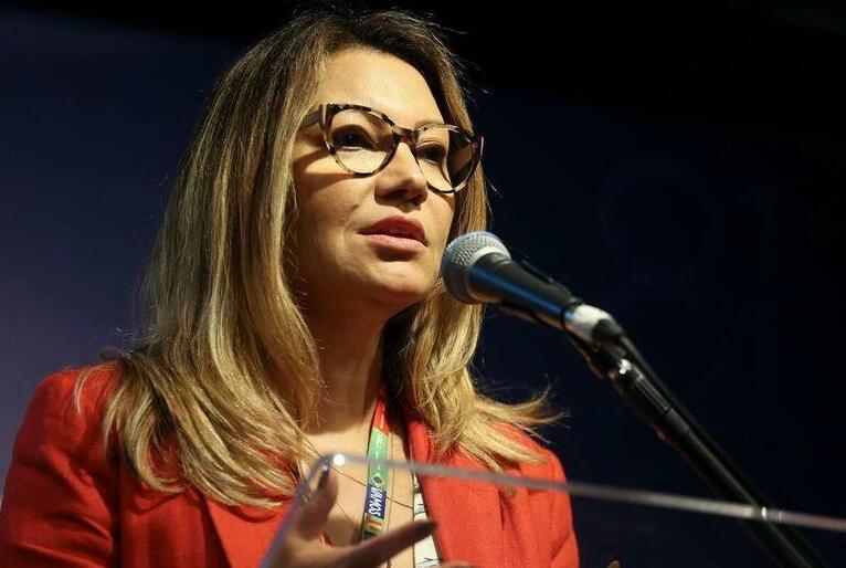 PF cumpre mandados contra suspeito de hackear rede social de Janja