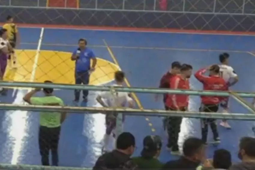 Jovem sofre mal súbito e morre durante partida de futsal
