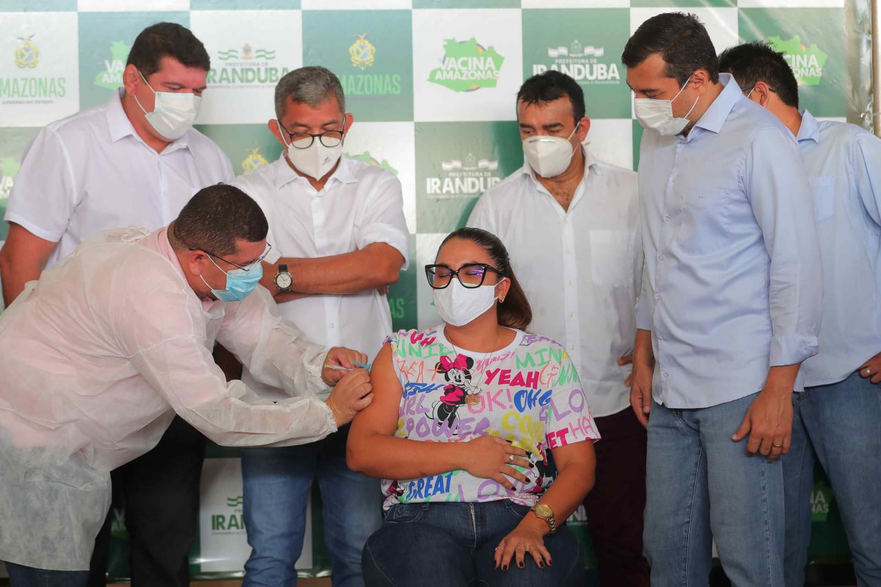 Começa vacinação de professores no Amazonas contra covid