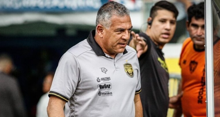 Luizinho Vieira destaca mentalidade do grupo e projeta decisão pelo acesso