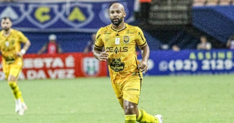 Após cinco jogos pelo clube, volante Fellipe Bastos deixa o Amazonas