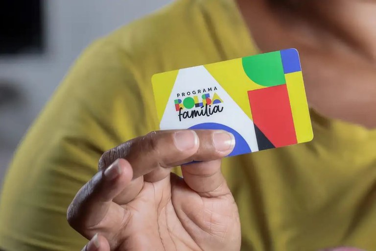 Governo aprova plano com oito ações para evitar fraudes no Bolsa Família 