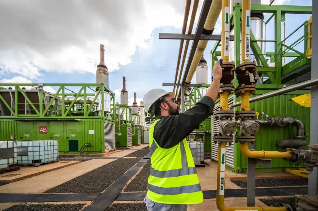 Governo Lula prevê R$ 300 bilhões em financiamento para a nova política industrial até 2026