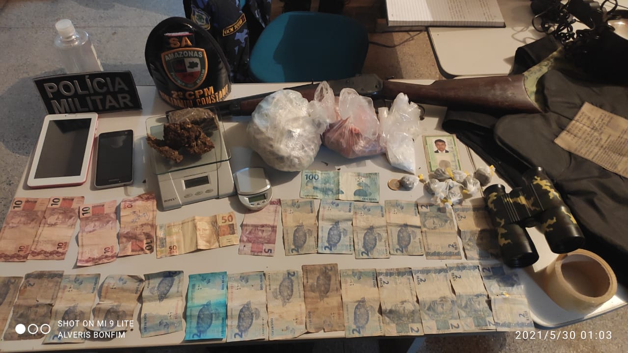 Mãe e filho são presos com mais de 1,5 kg de drogas no Amazonas