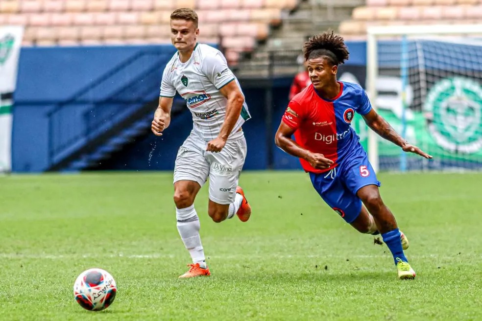 Manaus FC rescinde contrato com volante Kadu