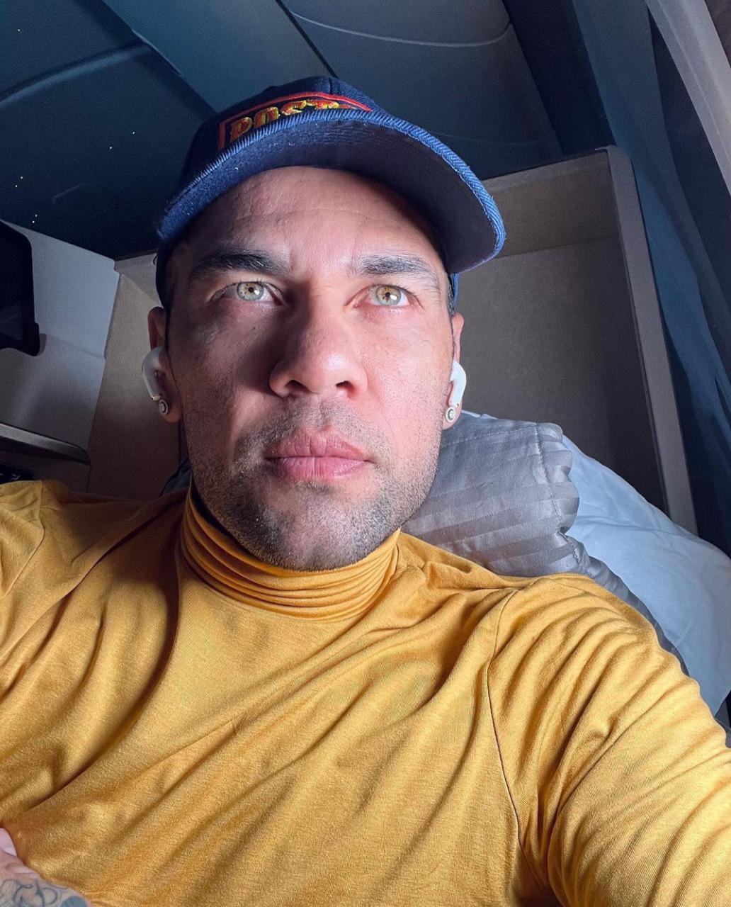 Jogador do Atlético de Madrid pagou fiança de Daniel Alves, diz Leo Dias