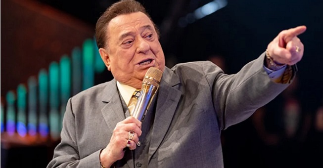 Raul Gil anuncia aposentadoria do SBT durante Domingão do Huck, na Globo