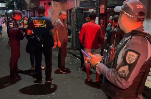 Vizinhos sentem forte odor e encontram idoso morto no São José