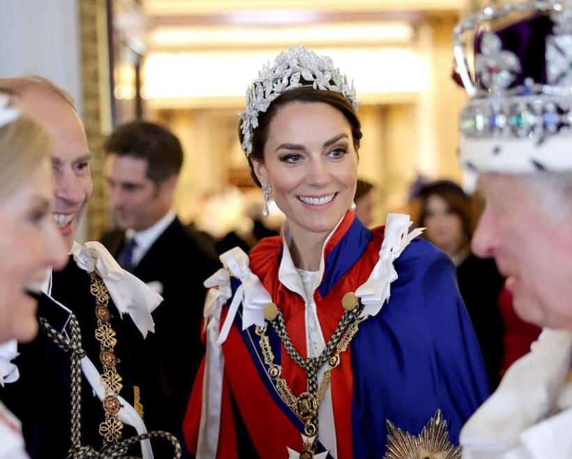 Kate Middleton contraria Família Real e decide enfrentar câncer careca