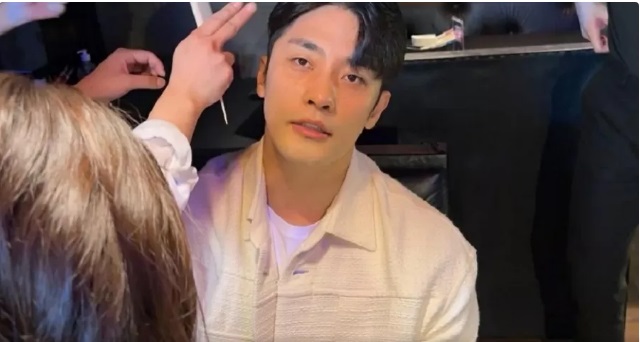 Ator de dorama comenta sobre tragédia no RS: 'Lidarei junto com o Brasil'