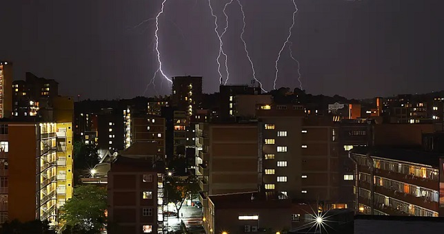 Amazonas e Pará são os estados com maior ocorrência de raios no país