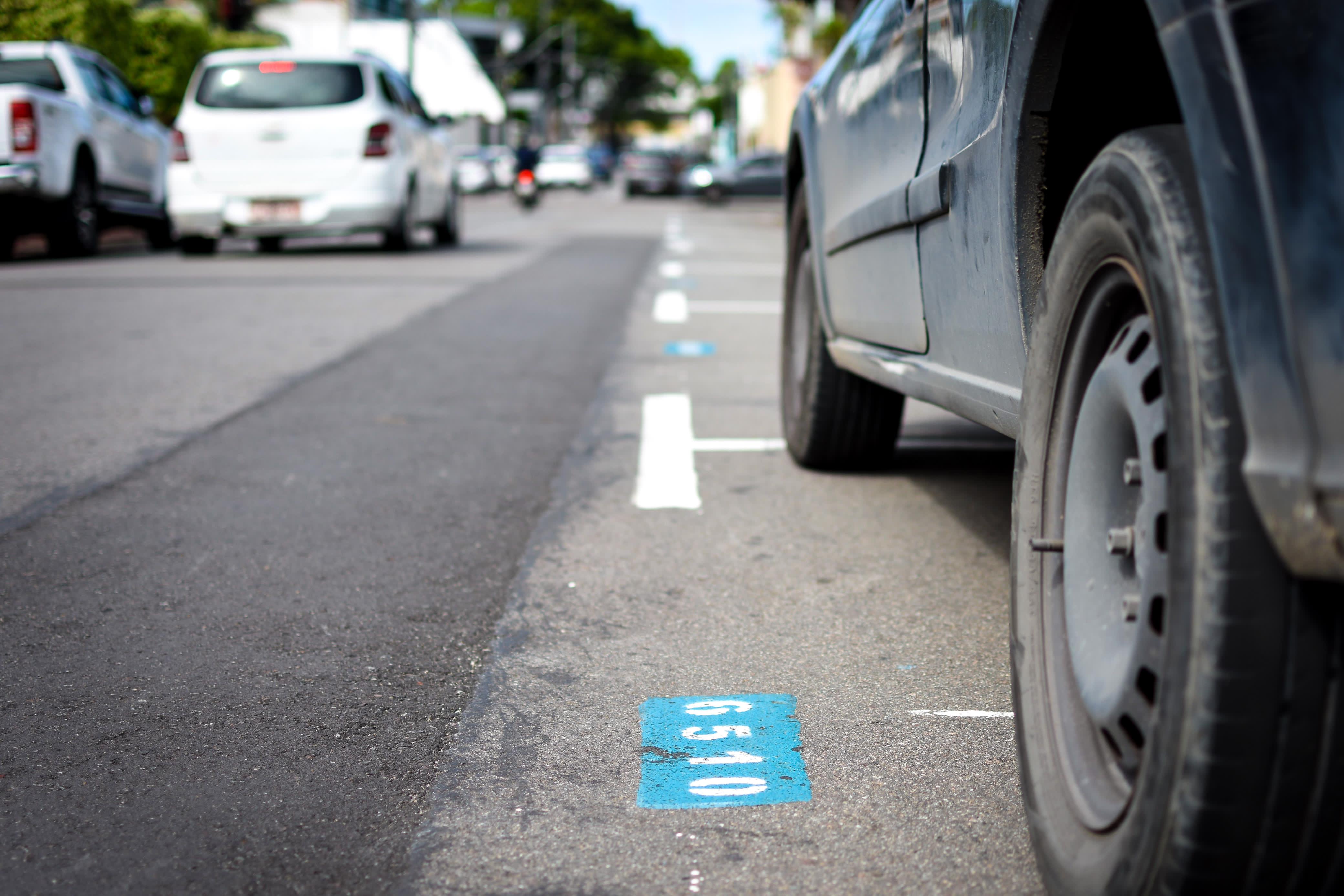 Procon notifica Zona Azul por danos a carro estacionado em vaga em Manaus