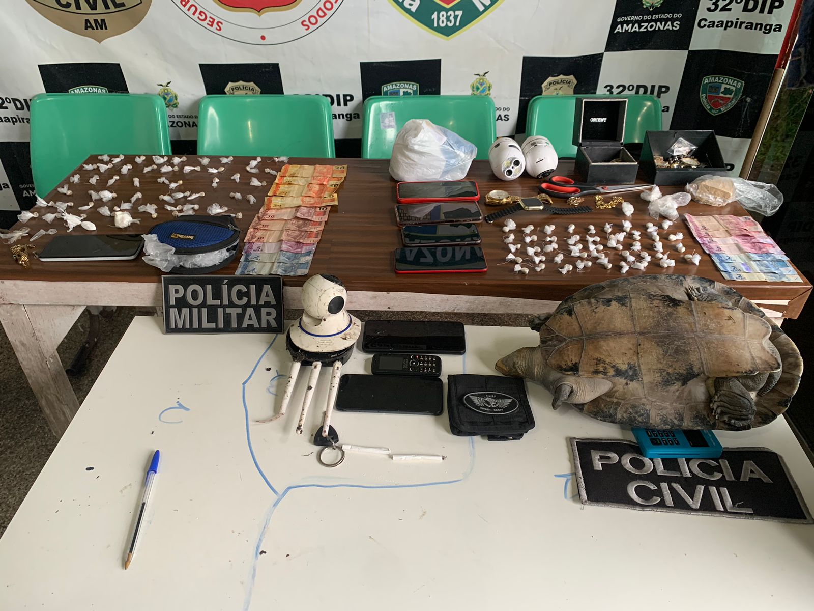 Suspeitos de tráfico de drogas são presos em Caapiranga