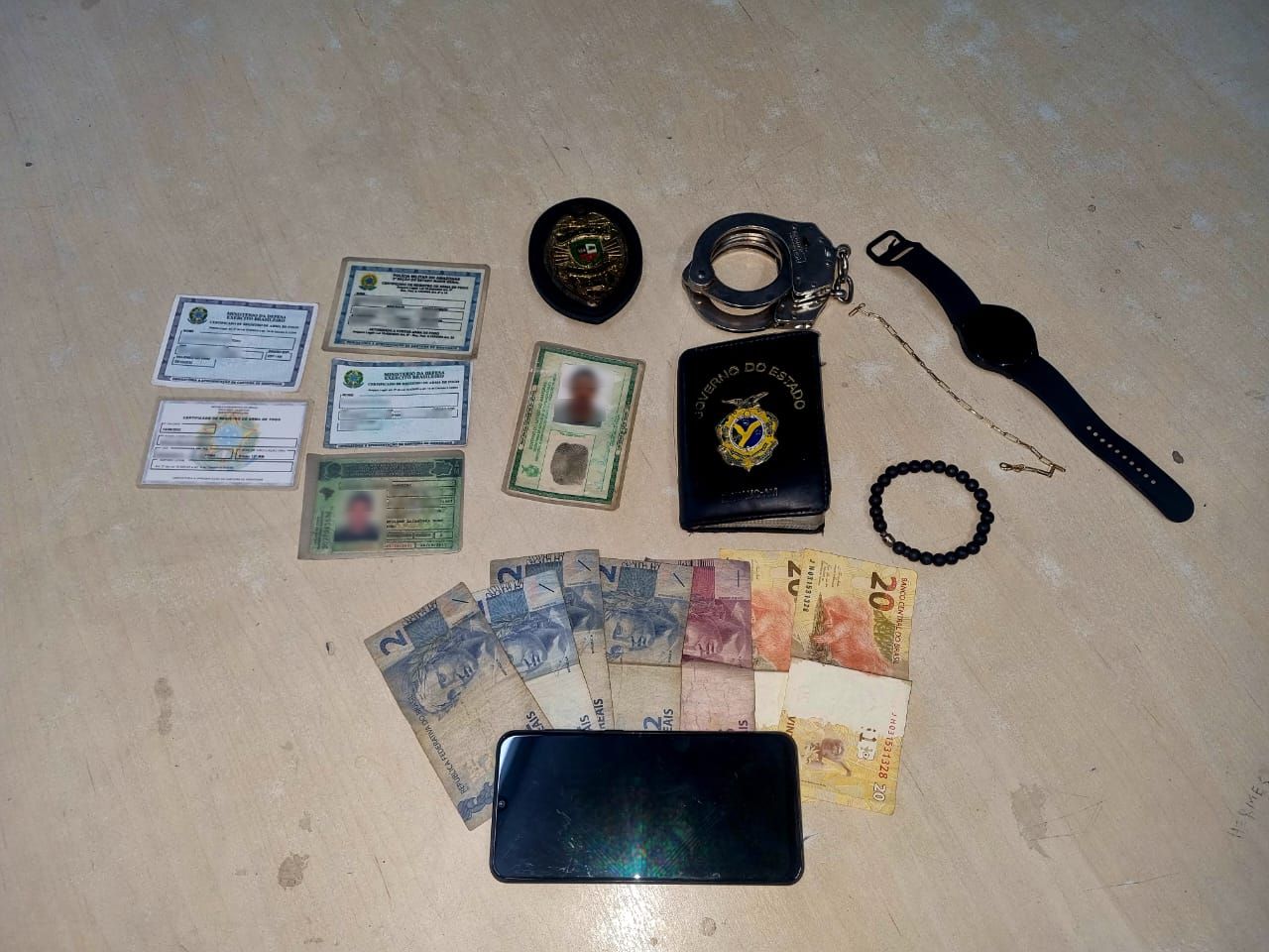 Falso policial é preso após acionar PM ao ter arma roubada em Manaus