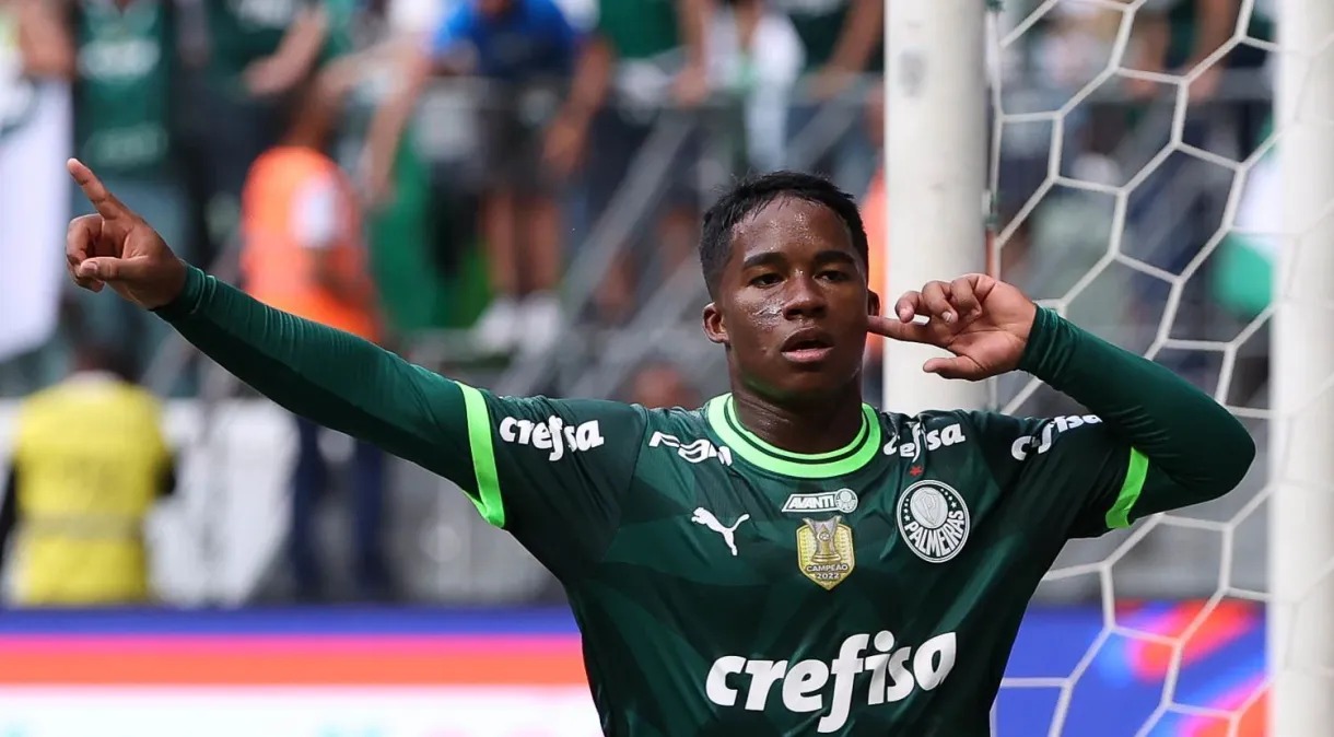 Palmeiras domina seleção dos mais caros da América do Sul