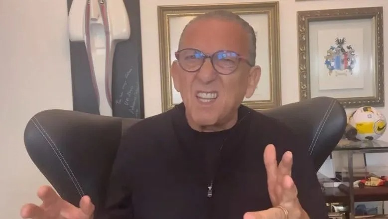 Preocupado, Galvão Bueno manda indireta para Dorival; confira