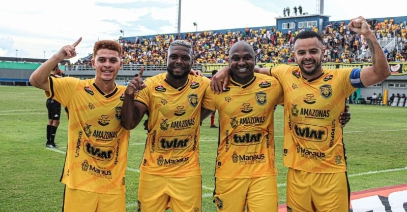 Amazonas vence o Manaus por 2 a 0 e sobe pra vice-liderança da Série C